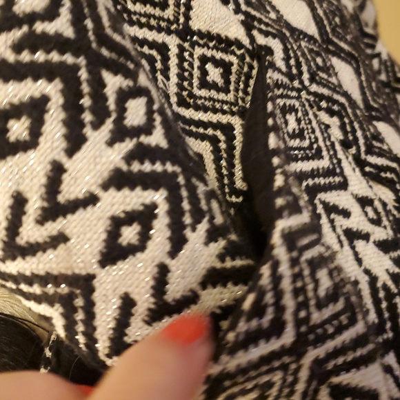 Chicos Black and White Striped Top Sz Xlrg/3 & Tote - Picture 9 of 12